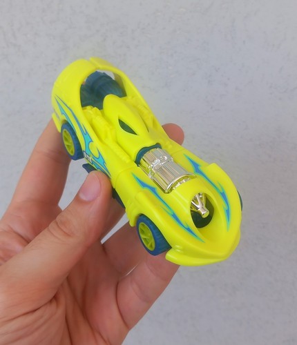 Macchina gialla hot - hot, wheels