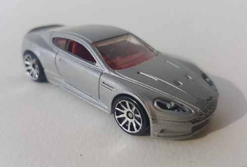 Hot wheels aston - aston, martin