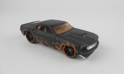 Hot wheels mustang - 69,
